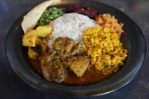 バダピリラ　Sri Lankan Rice&Curry　鶏レバー